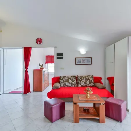 Pavlic Apartment